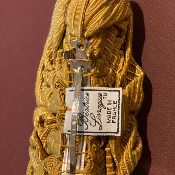 Beatice Lissague Hair Accessory - Picture 5 of 5